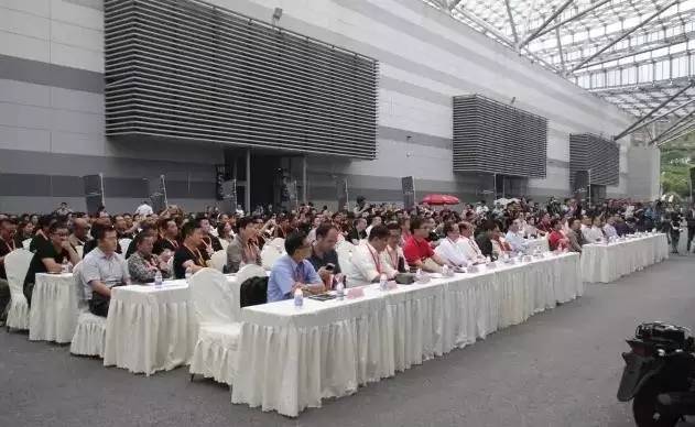 重庆万强克尔维特,科尔维特2023款