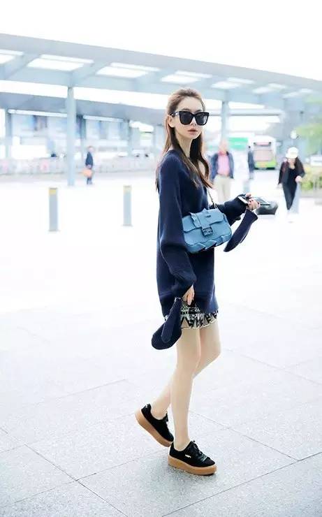 倪妮菱格棉服穿搭,杨幂倪妮新中式穿搭