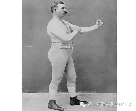 老实“秋裤君”遭黑|穿秋裤会丧失抗寒基因？瞎掰！