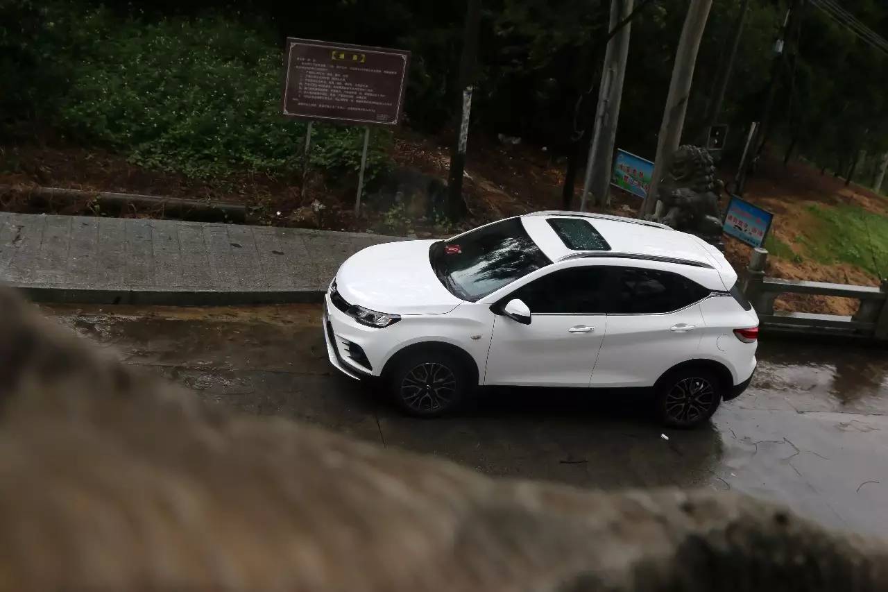 吉利远景x3和东南dx3哪个质量好,东南dx3深度体验