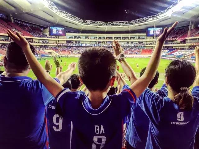 申花队12号蓝血人,上海申花蓝血人