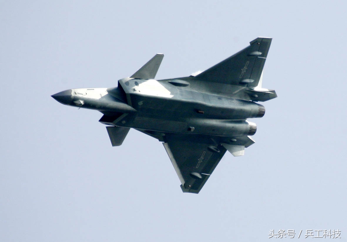 中航歼20最新视频,中航工业歼20