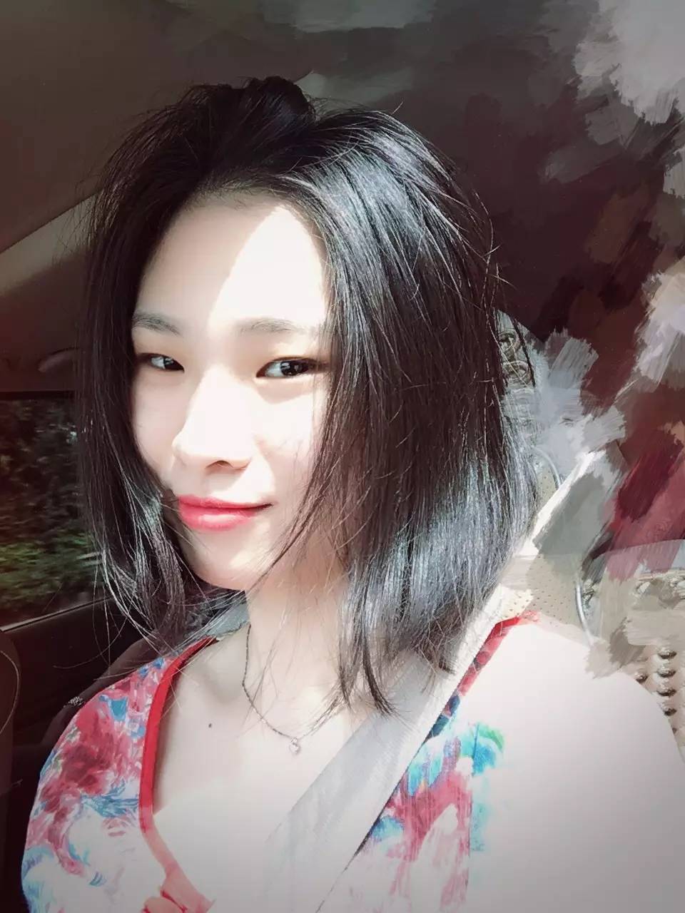 最爱的口红是哪种,花西子口红不掉色不沾杯试色