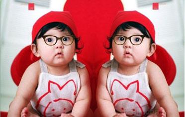 怎样生双胎的,怎么生双胞胎的秘诀和技巧