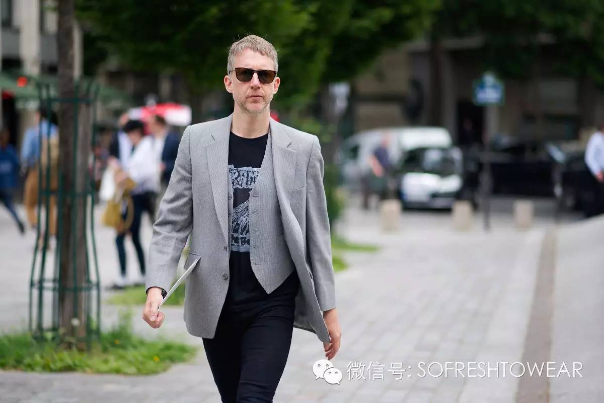 真正有品的男人,真正有档次的男人不炫耀开什么车