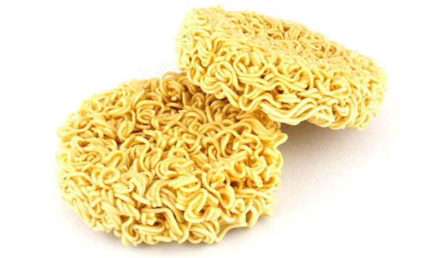 天天吃方便面身体会有什么变化,天天吃方便面为什么还会胖