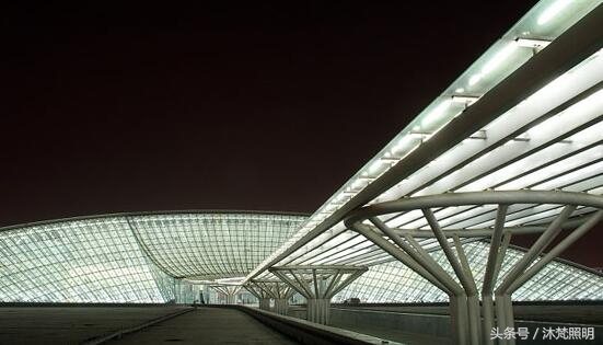 天津银河广场简介,天津银河广场灯光喷泉