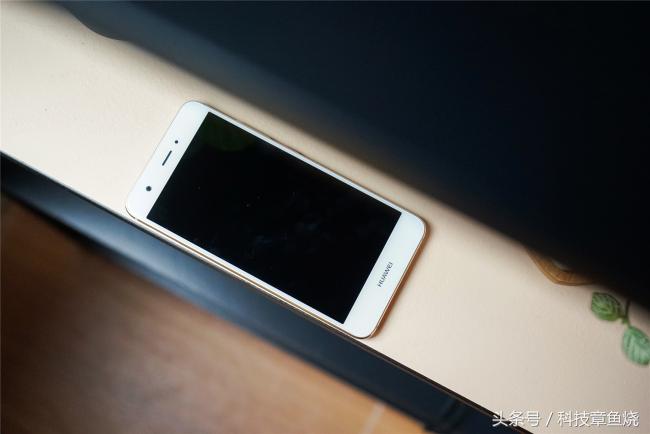 华为nova青春版关晓彤,华为nova12ultra与关晓彤