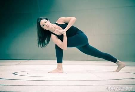 驼背了怎么办?如何矫正驼背