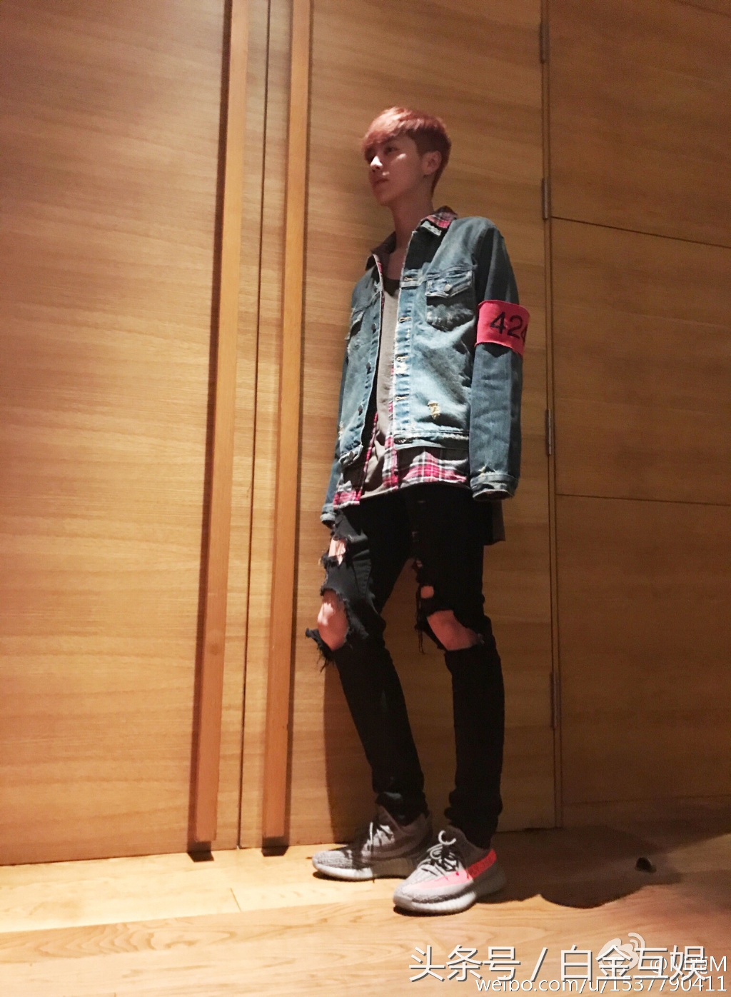 鹿晗穿破洞裤,鹿晗穿秋裤完整版