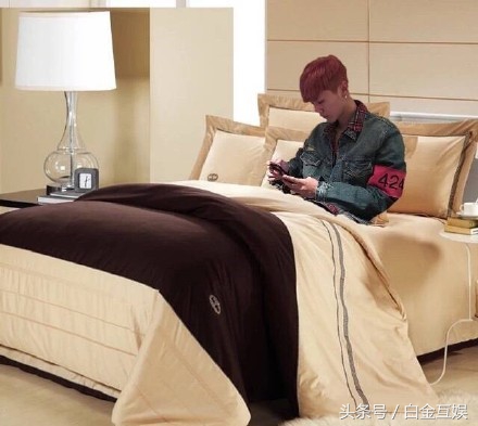 鹿晗穿破洞裤,鹿晗穿秋裤完整版