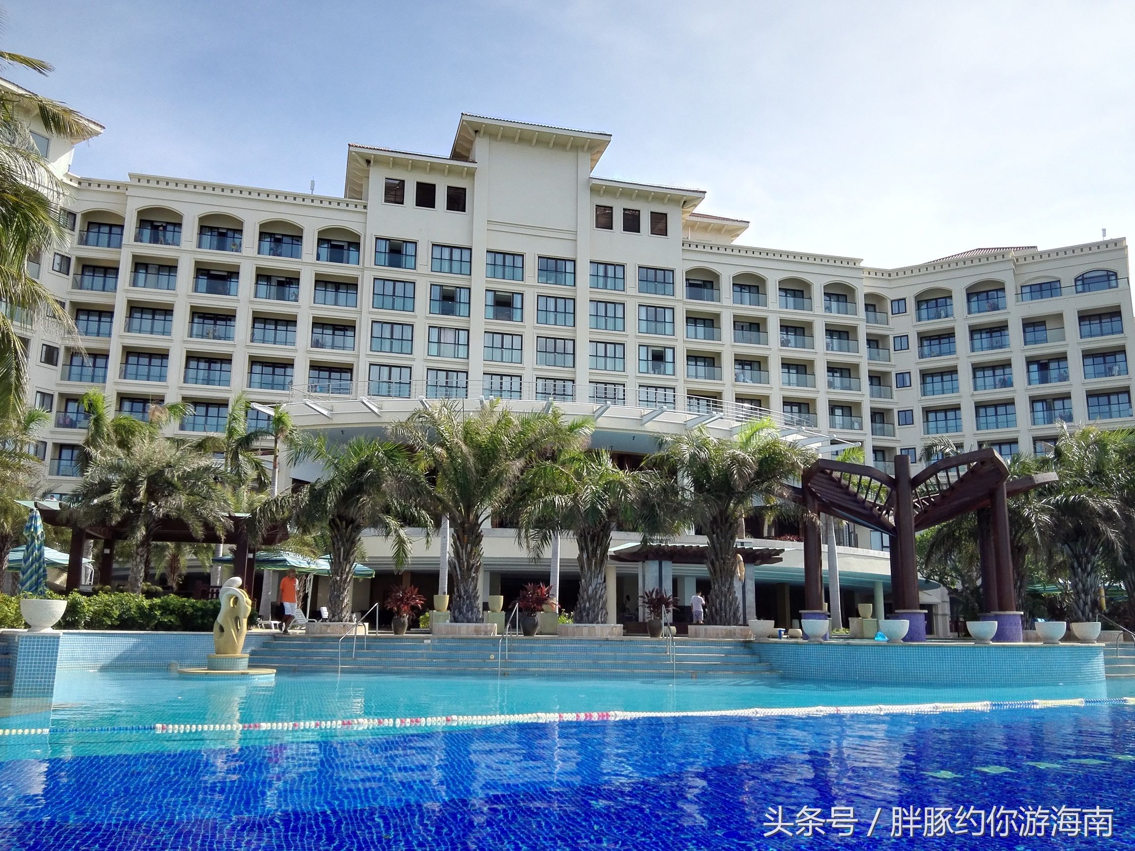 三亚三亚湾小海豚附近酒店,三亚鹿回头附近住宿