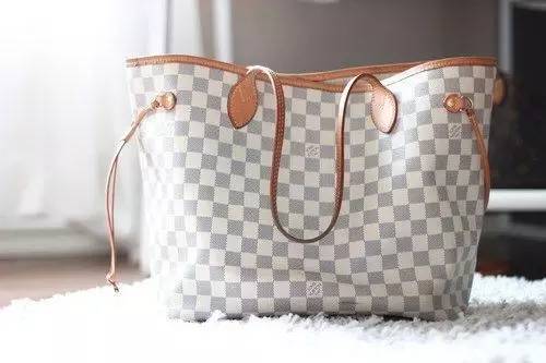 你一定想知道的真实故事,可以看看你每天背的包里有啥吗