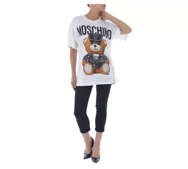 Word妈！Moschino这只蠢萌的小熊为什么这么火？