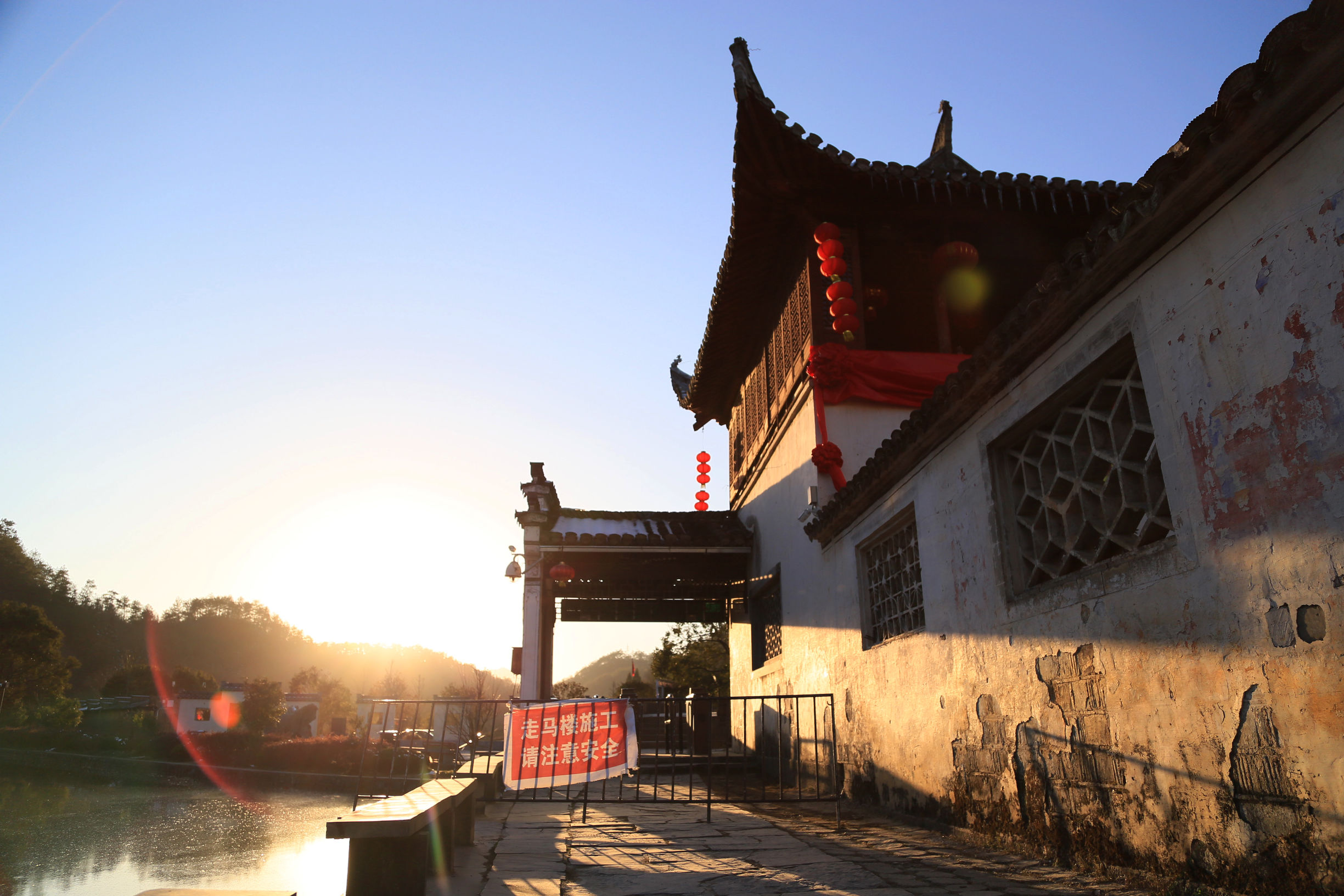 安徽风情小镇的徽州西递,梦回徽州下一句