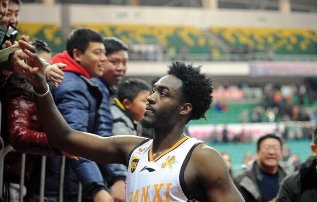 CBA36轮外援最佳阵容三双王对旧主不手软吉布森砍50分