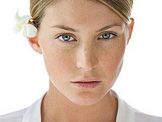 皮肤长雀斑,脸上长雀斑了要怎么治疗