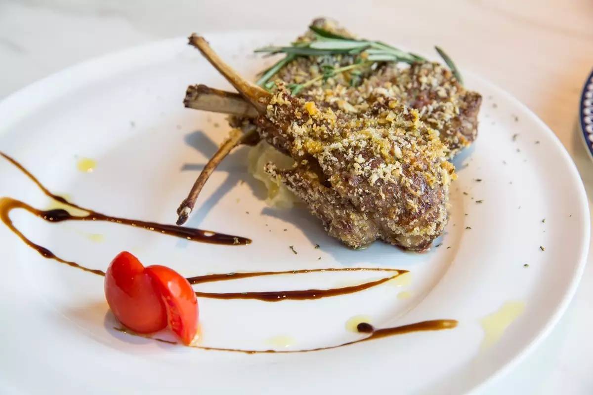 男老板是店里第2招牌菜,188元的肉包才是第1