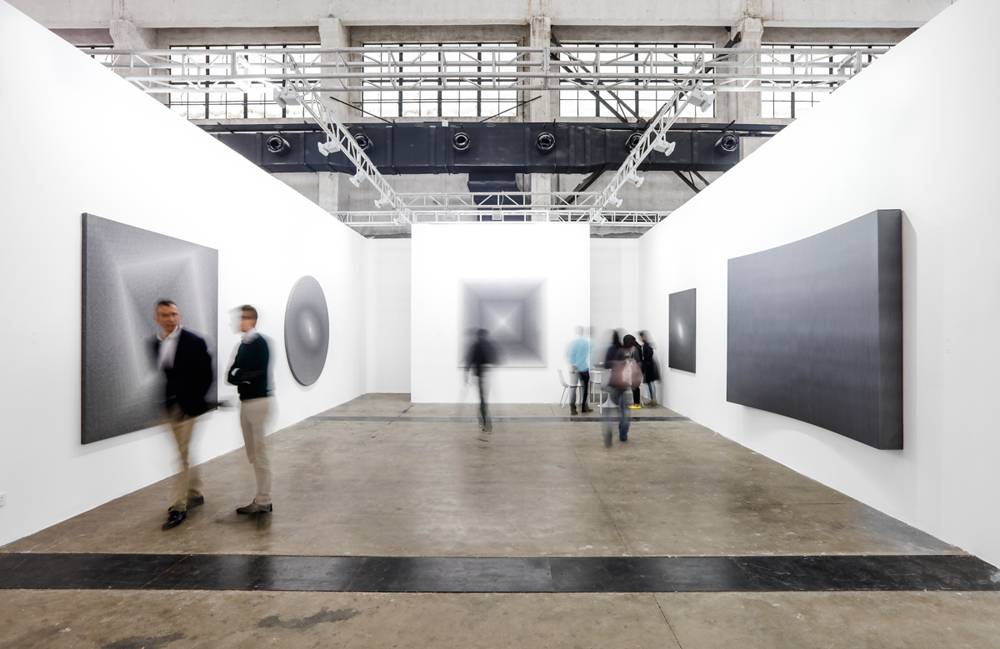 真名媛就是留下爱马仕的钱任性滴买艺术品|时空任意门