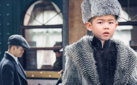 甜馨一家三口的最新视频,安吉和甜馨