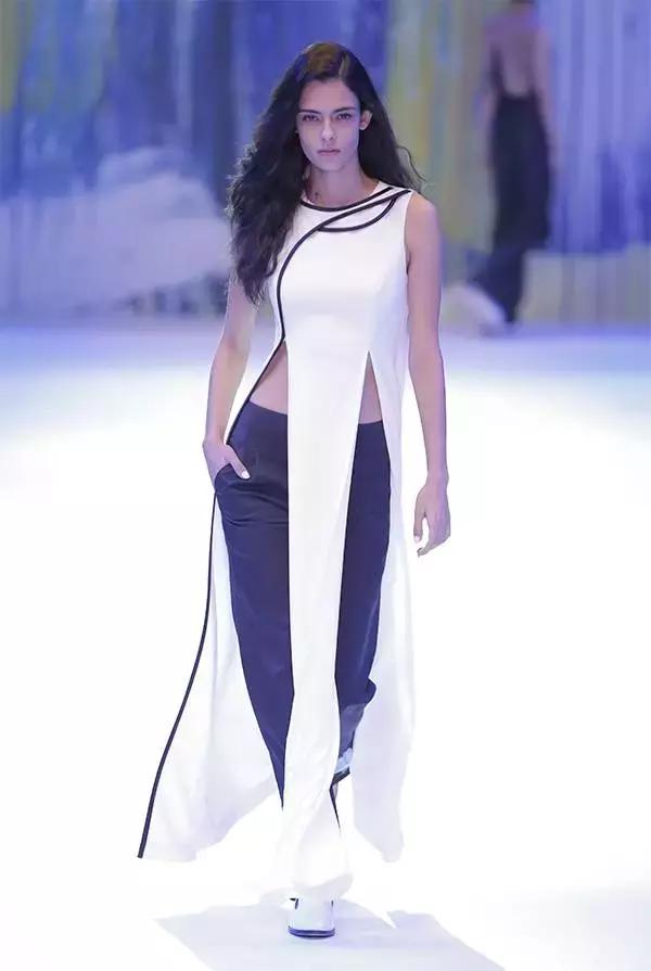 杨幂同款回力2022橙色板鞋,回力鞋子45元