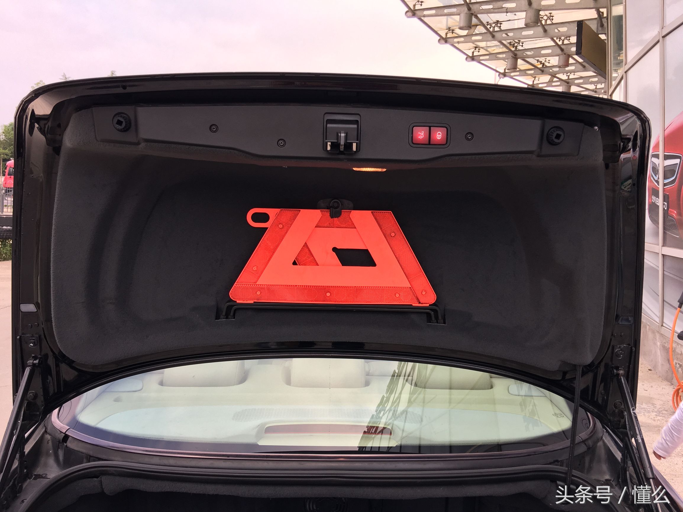 最后一代奔驰s600,奔驰s600十几年的豪车值得买吗