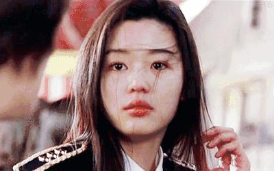 全智贤蓝色大海的传说颜值,蓝色大海的传说全智贤粉色西装