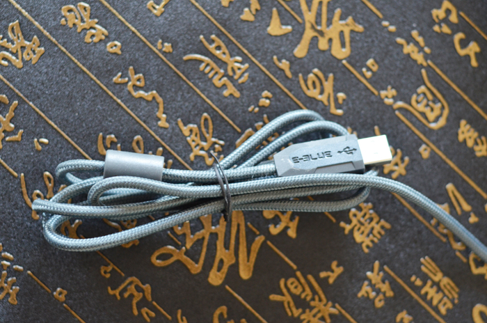 瀹滃崥鏈烘閿洏k727鐏晥,瀹滃崥k725涓冨僵鎮诞鑳屽厜娓告垙閿洏