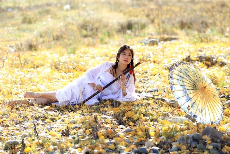 我在秋天等你是什么歌,我在秋天等你美到心碎散文