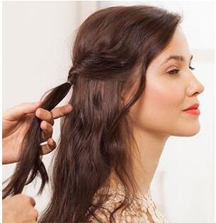 韩式简单发型自编蜈蚣辫短发,简单版蜈蚣辫教程