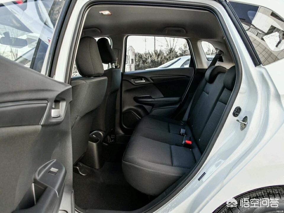 新款飞度跑高速飘不飘,飞度高速遇横风发飘吗