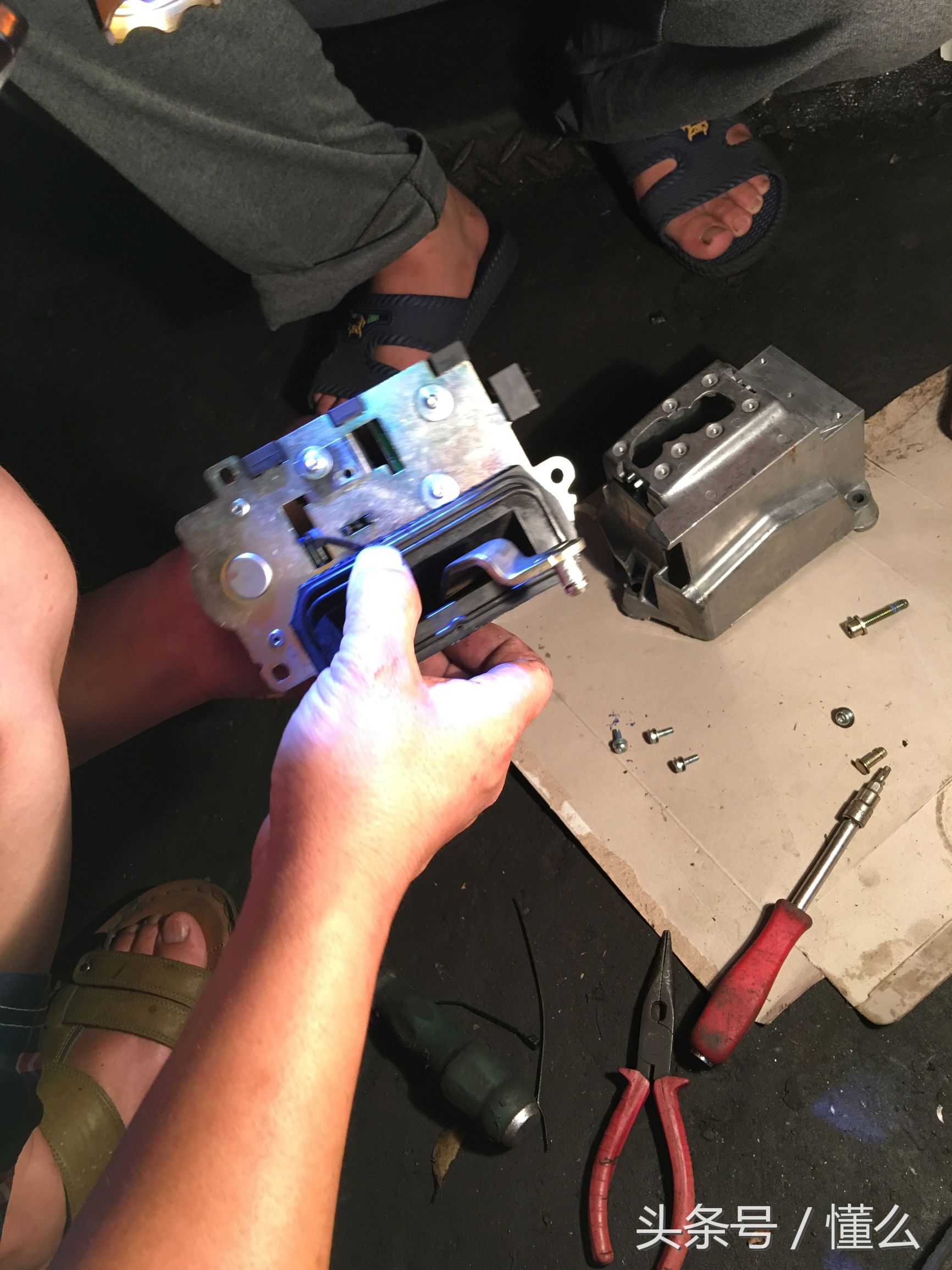 最后一代奔驰s600,奔驰s600十几年的豪车值得买吗