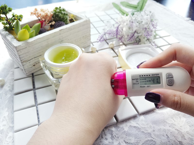 入门级干纹眼霜推荐,测评眼霜25岁最好用的