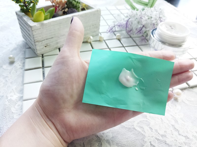 入门级干纹眼霜推荐,测评眼霜25岁最好用的