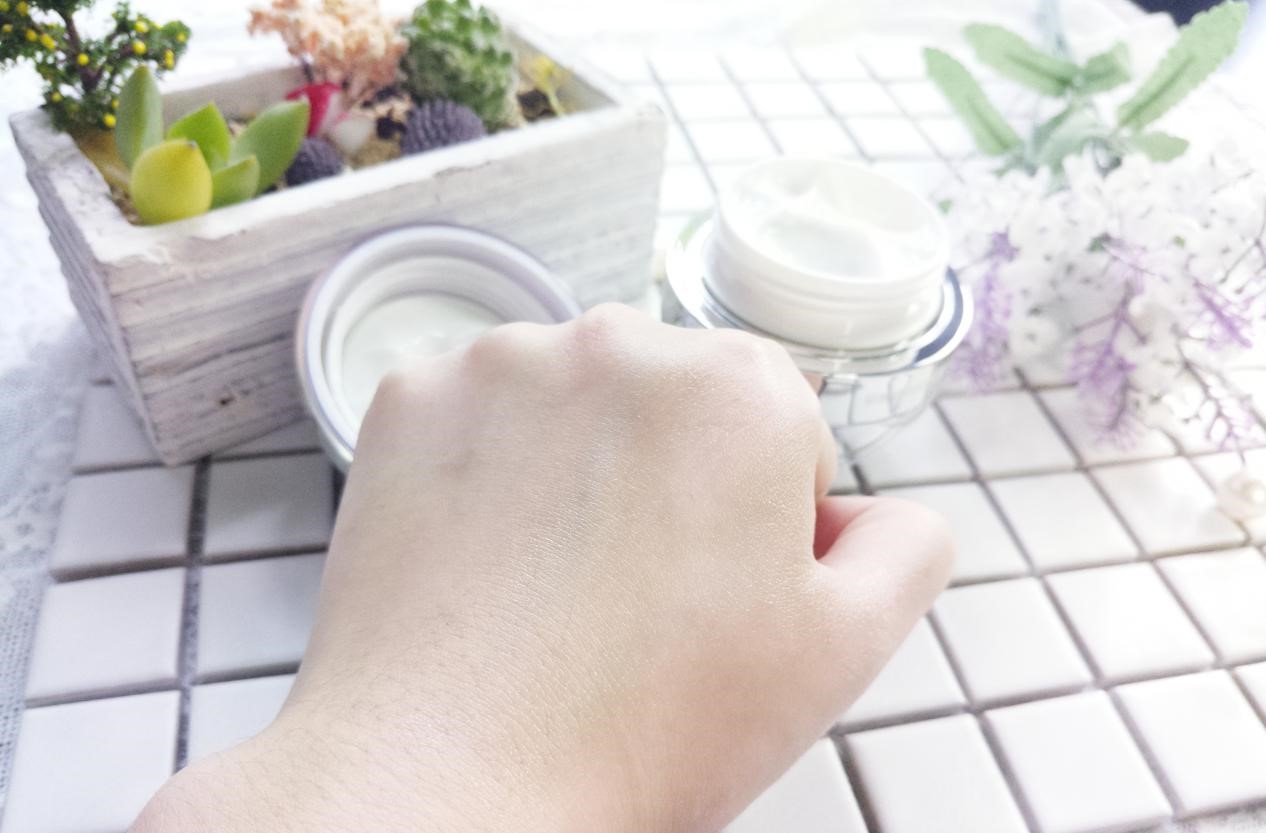 入门级干纹眼霜推荐,测评眼霜25岁最好用的