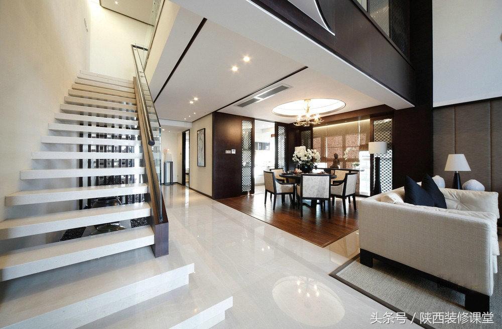 大面积复式样板房,一套精装样板房即将落地