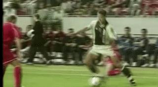 牛尾巴的过人招式怎么用,牛尾巴怎么过人