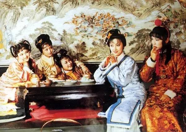 红楼梦贾府后继无人,红楼梦后来谁东山再起