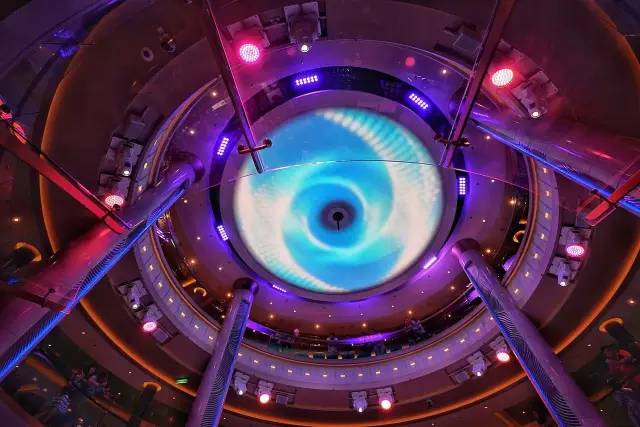 这个传说中的豪华游轮，竟然和我同一天生日