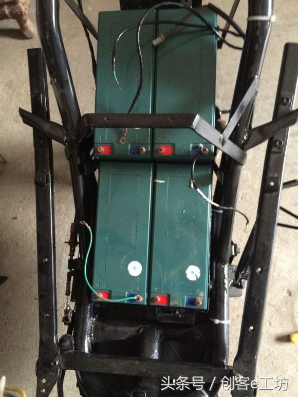 电车骑得很快突然断电有电不走了,当你电车没电的时候怎么办