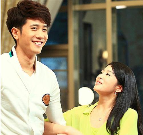 彭冠英与张含韵大家觉得他们配吗,彭冠英还是喜欢张含韵