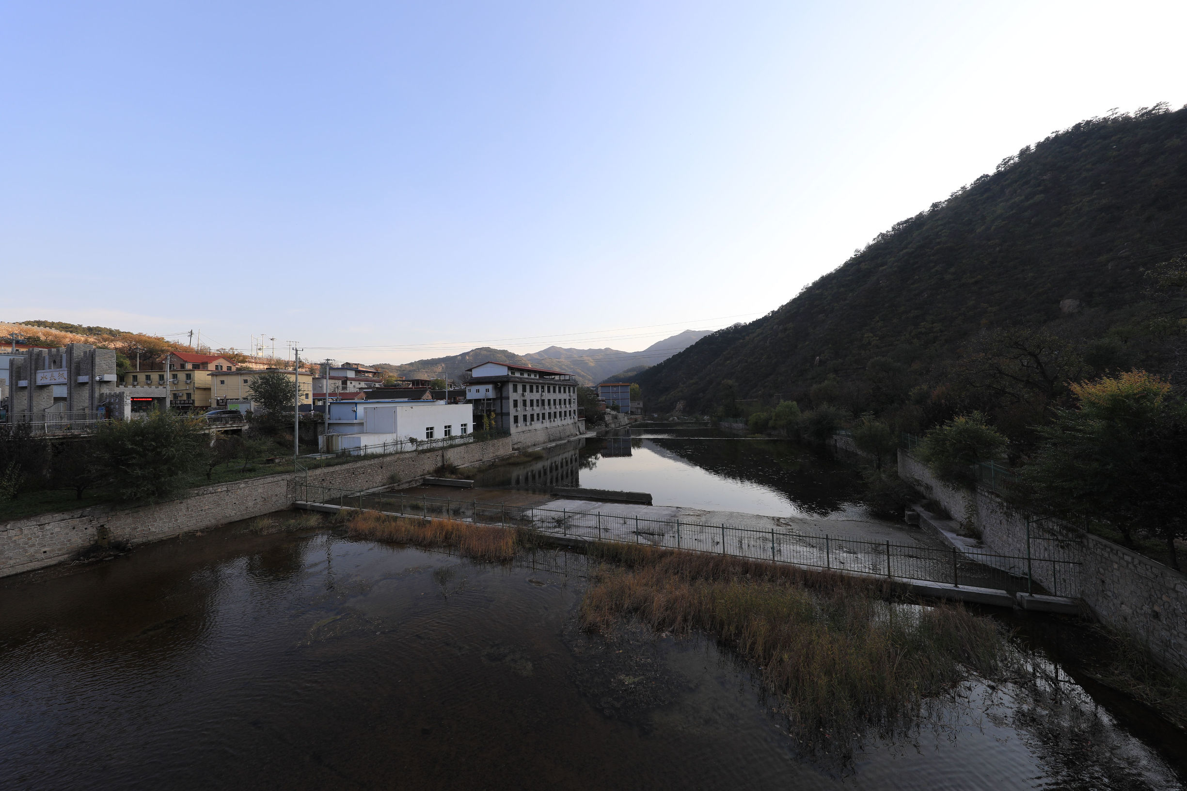 京郊自驾游好去处推荐蟒山,京郊水长城自驾游