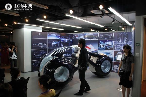 硬汉外表下的暖男大叔专访设计师Daniel