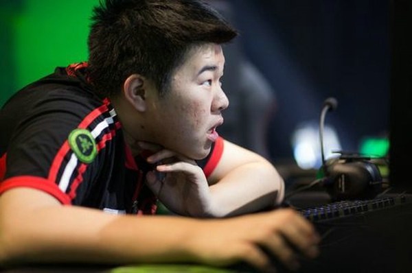 s5韦神韦鲁斯经典操作,韦神s5的一箭之仇