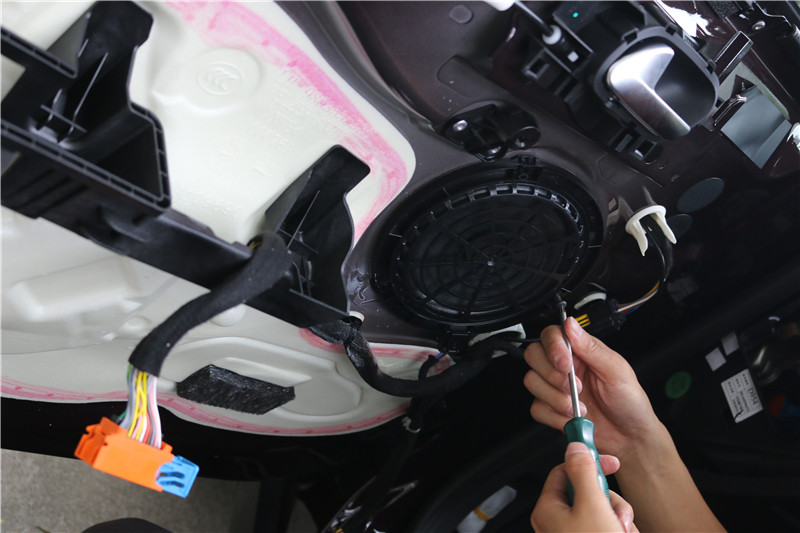 标致ds6怎么样,标致ds6倒车影像