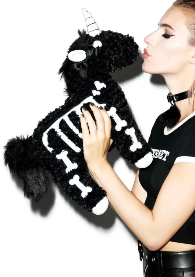 这些大容量包包简单又好看,这些包包不贵却比大牌还好看