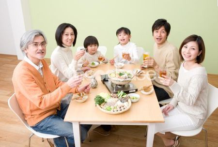 吃东西噎着的自救方法,吃东西太快噎着了怎么办