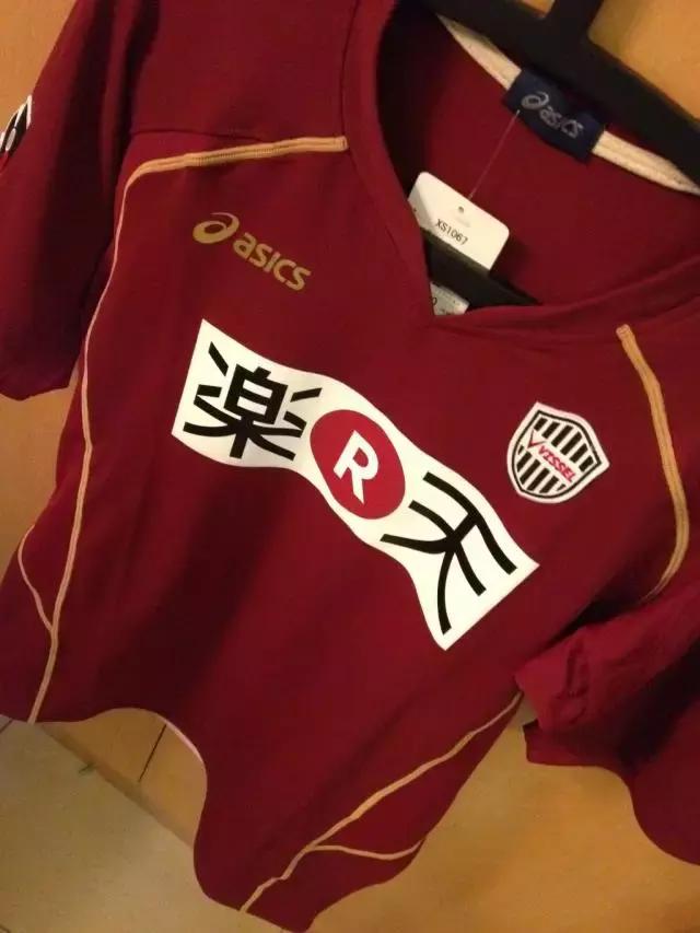 现在买哪个球衣更好 (这次免费球衣该怎么选)