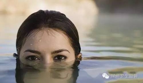 戴隐形眼镜要知道的几个名词,戴隐形眼镜和没戴隐形的区别