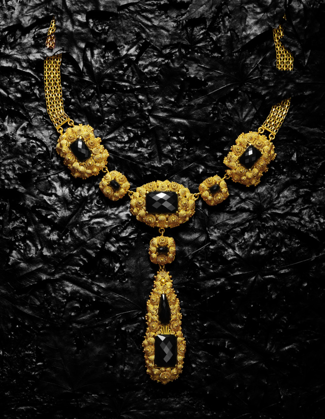 貌不惊人却暗藏玄机的神秘之玉！翠中“奇葩”墨翠的美，你欣赏得来吗？